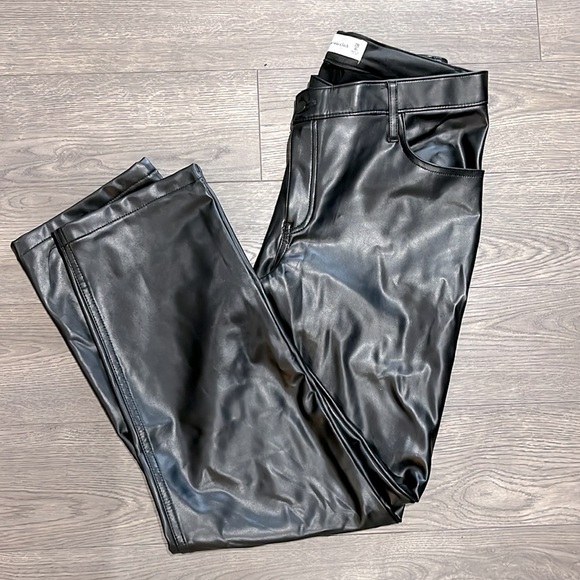 Abercrombie Vegan Leather Pants - Picture 4 of 4